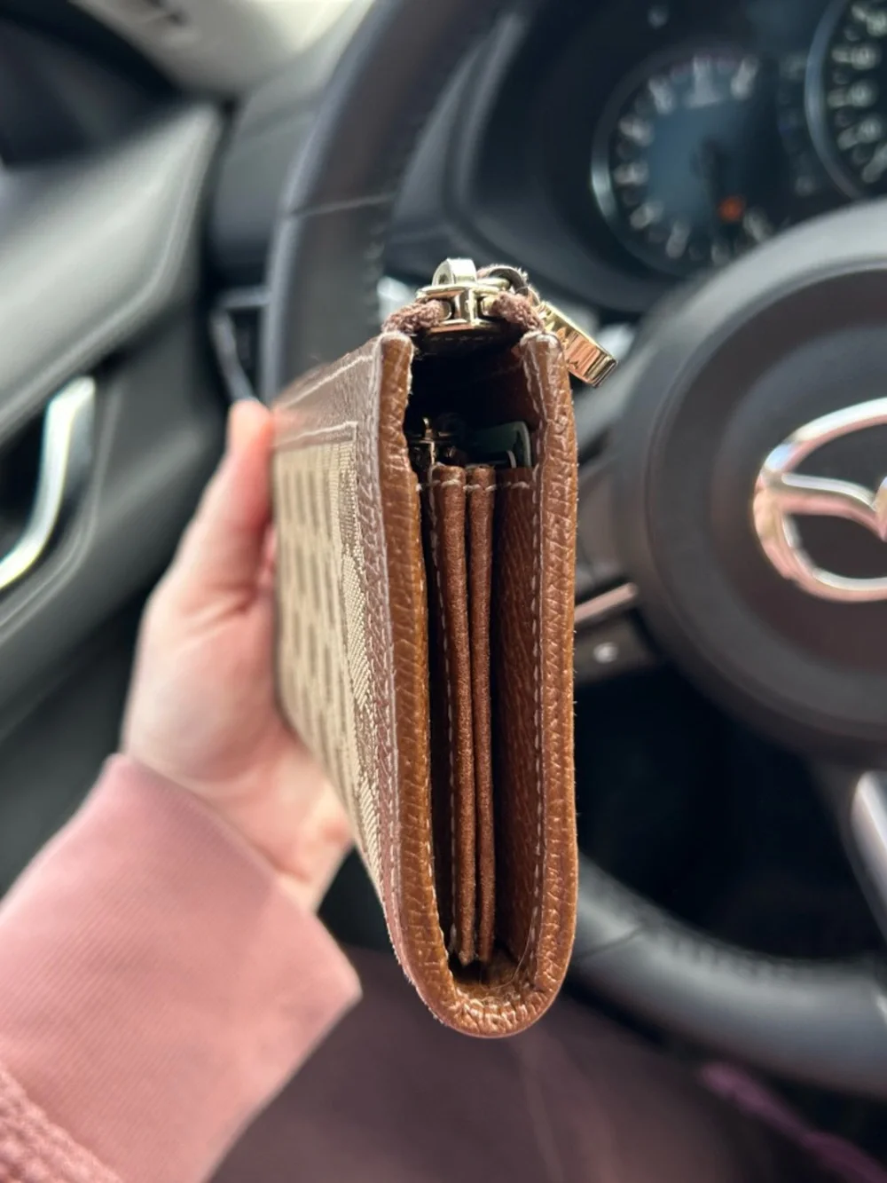 Gucci Tan/Brown Monogram Zip Around Wallet - Picture 5 of 8